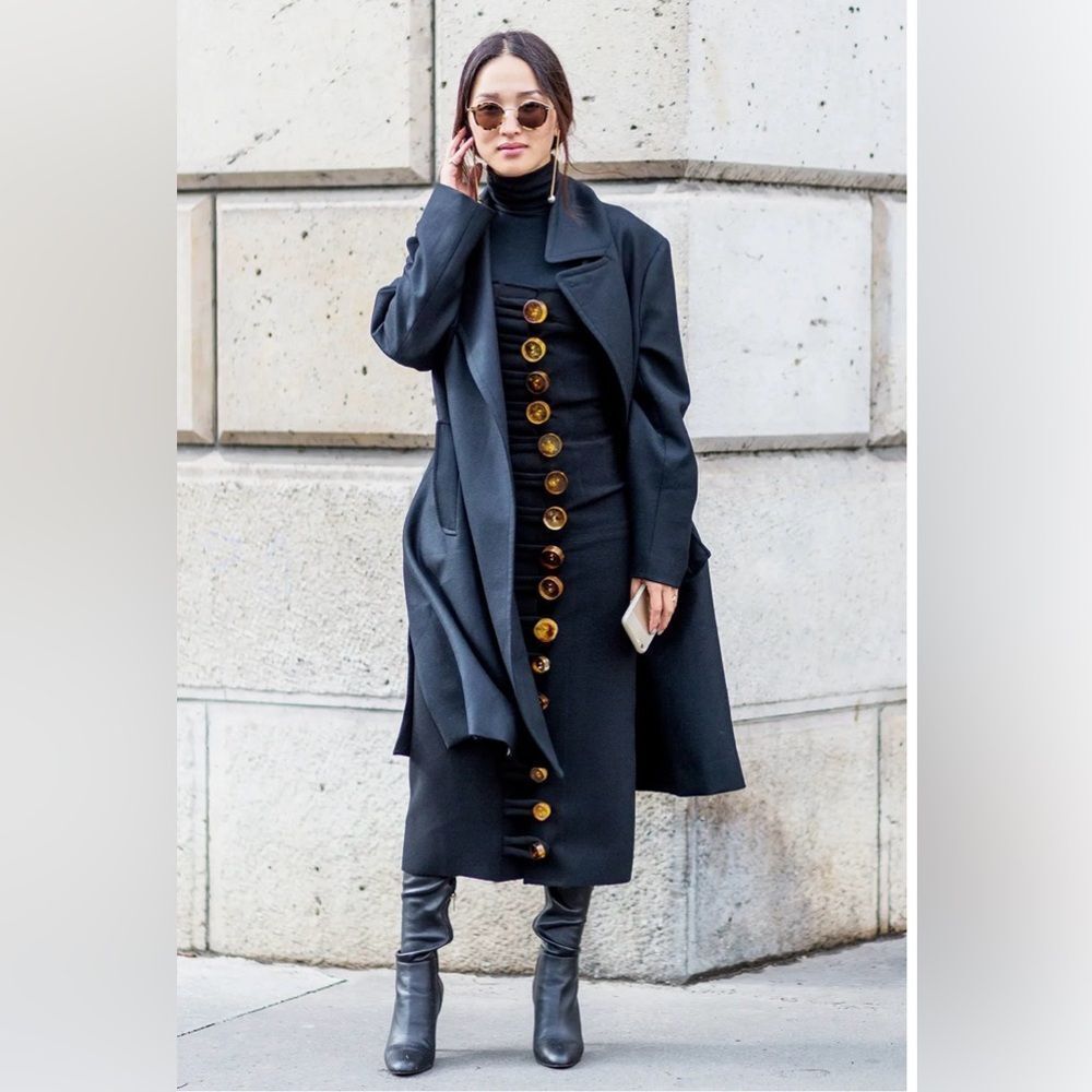 Live show, Love an all Black outfit! How to style black outfits inspiration - Picture 14 of 15